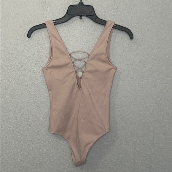 Aritzia Wilfred Free Lace Front Bodysuit Pink Size Small - Picture 1 of 7